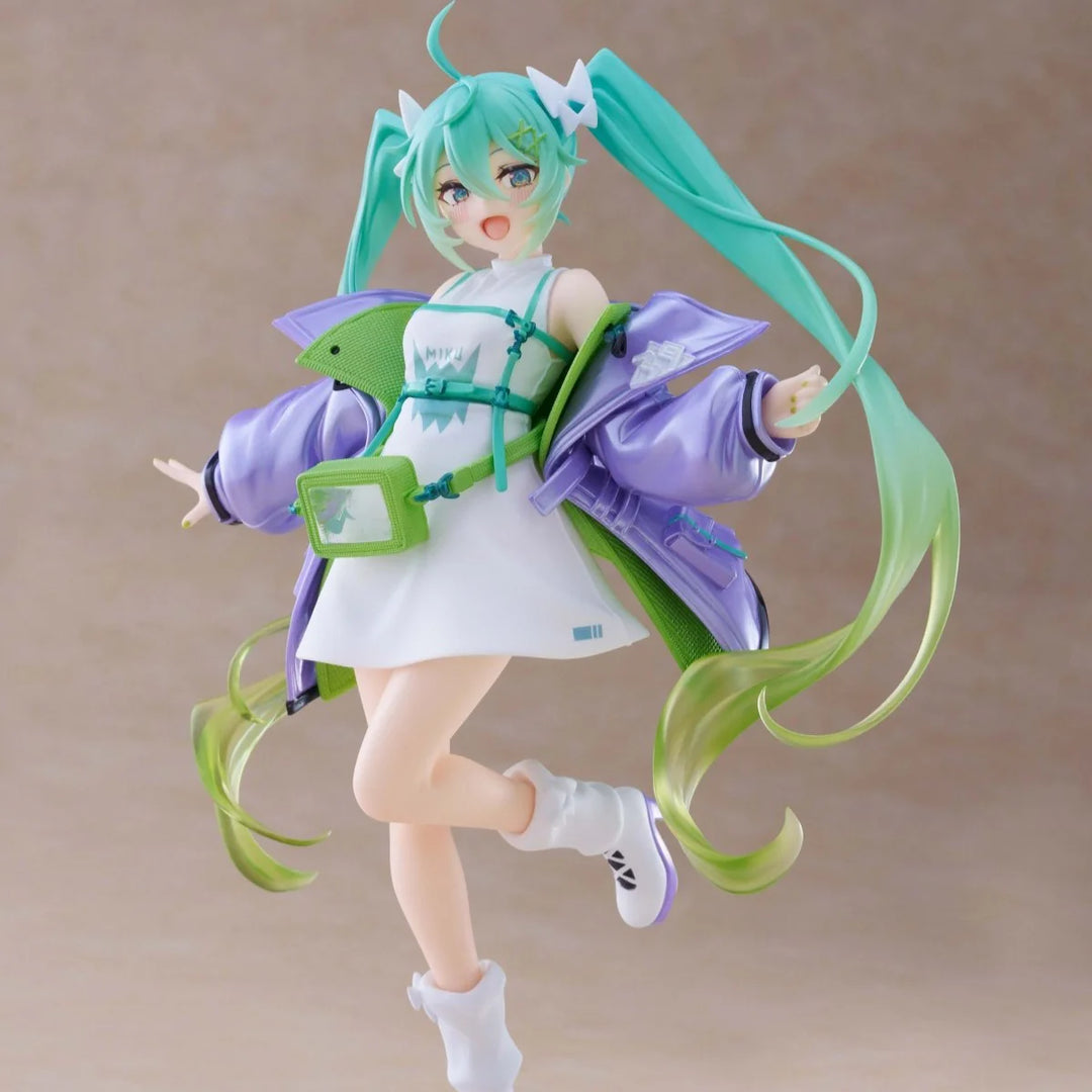 Vocaloid Hatsune Miku Fashion Figure - Sporty (Taito)