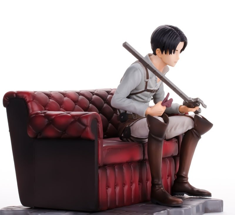 Attack On Titan: Levi Ichiban Kuji Jiyuu e no Shingeki Figure (2nd hand)
