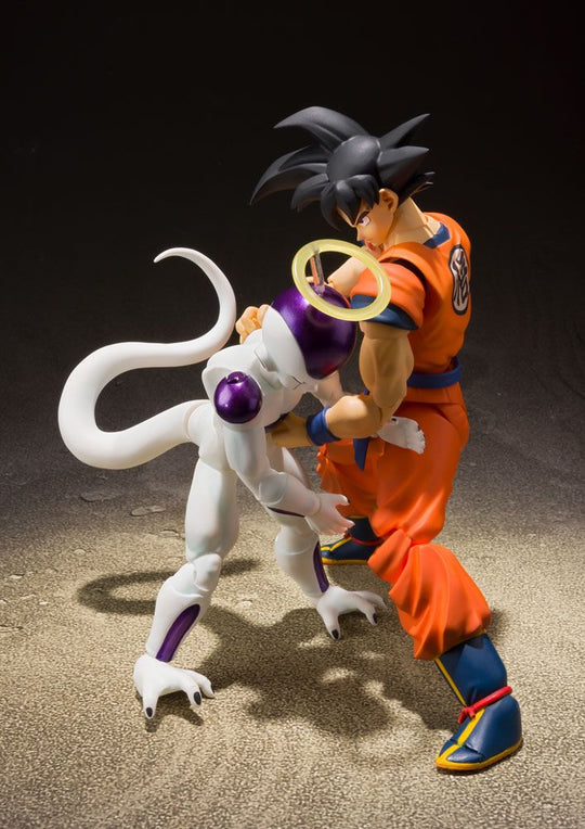 Dragon Ball Z S.H. Figuarts Action Figure Son Goku (A Saiyan Raised On Earth)