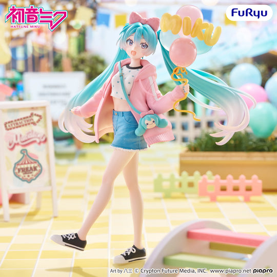Vocaloid Muchute Hatsune Miku (Theme Park Date Ver.) Figure [Preorder]