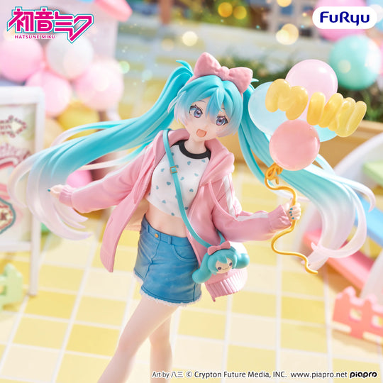 Vocaloid Muchute Hatsune Miku (Theme Park Date Ver.) Figure [Preorder]
