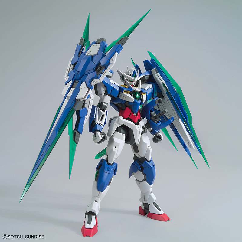 GUNDAM - MG 1/100 00 QAN(T) Full Saber - Model kit MIX FIG