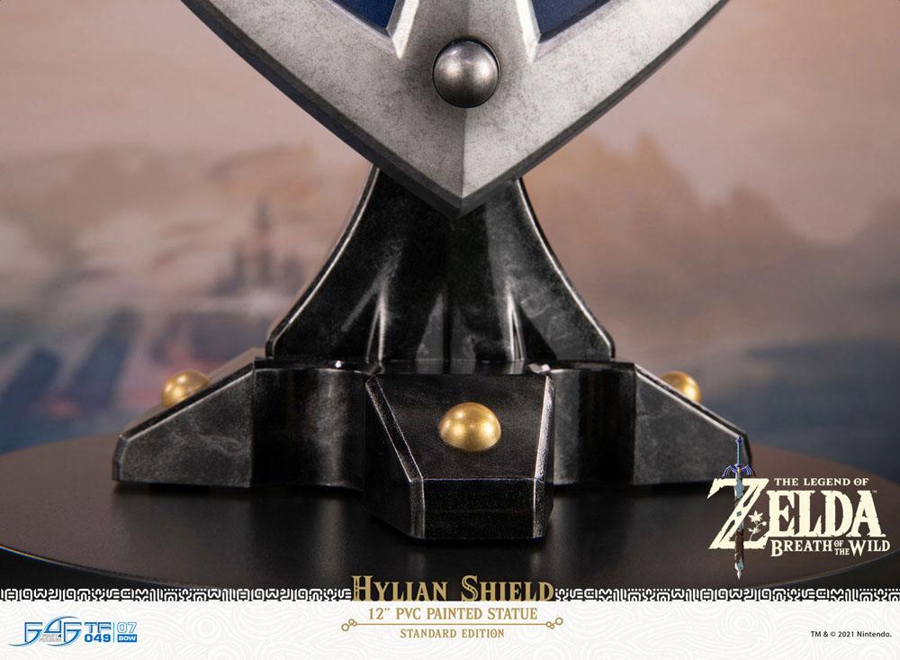 The Legend of Zelda Breath of the Wild PVC Statue Hylian Shield Standard Edition 29 cm (Damaged Packaging)