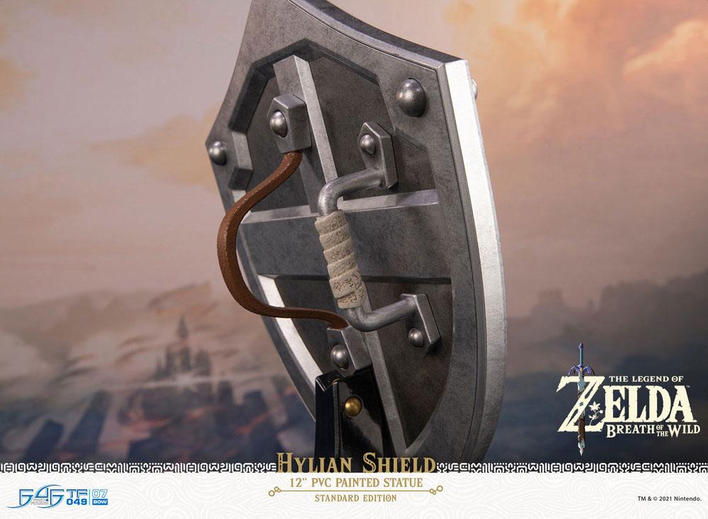 The Legend of Zelda Breath of the Wild PVC Statue Hylian Shield Standard Edition 29 cm (Damaged Packaging)
