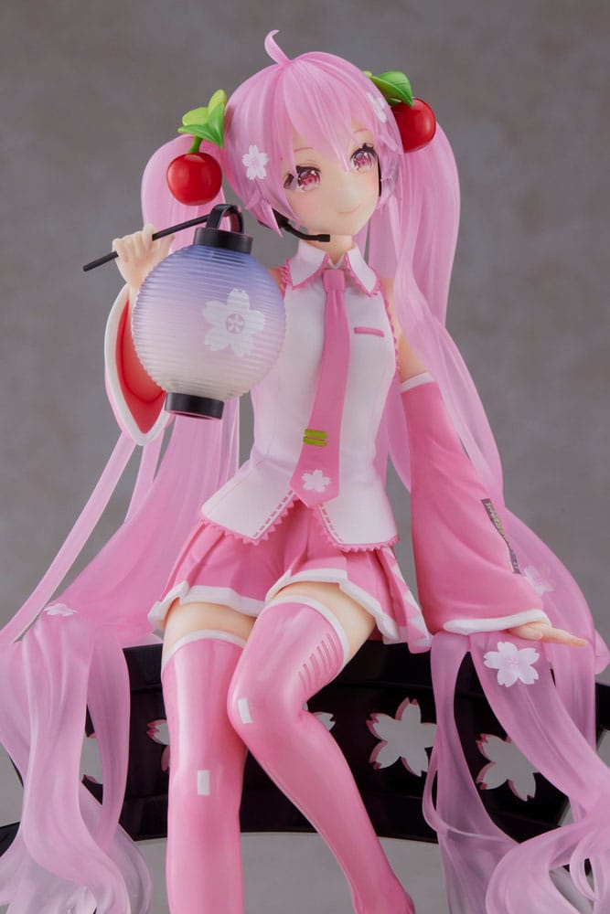 Hatsune Miku AMP PVC Statue Statue Sakura Miku Lantern Ver. Reissue 20 cm