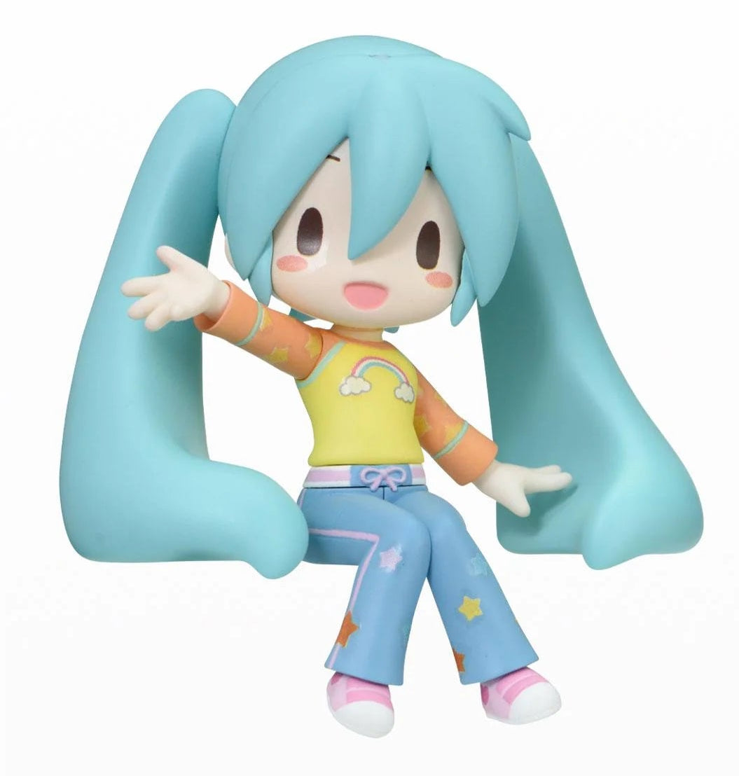 Hatsune Miku x Oshare Majo Love and Berry Fuwapuchi Choconose Mini Figure in yellow