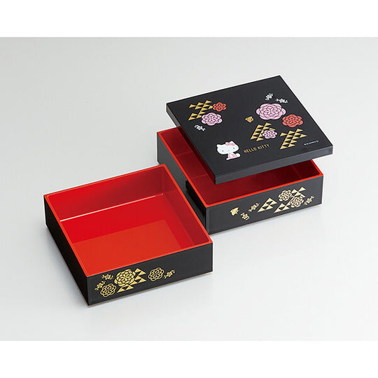 Hello Kitty Lacquered 2-tiered bento box